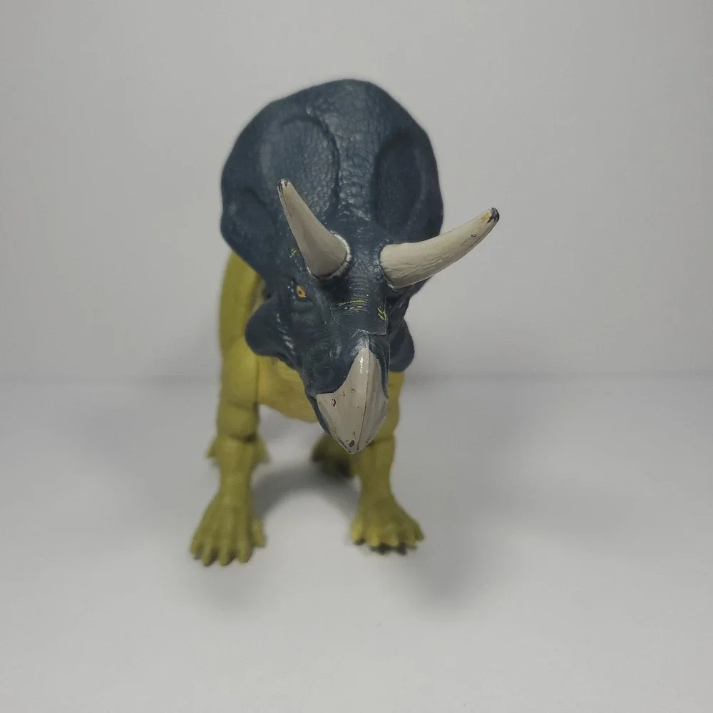 Jurassic World Dino Escape Action Figure Wild Pack ZUNICERATOPS Dinosaur
